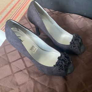 Woman’s Shoes